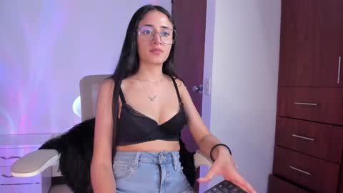 Caroline online show from 12.30.24