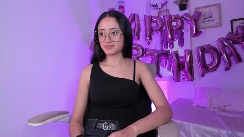Caroline online show from 03.11.25