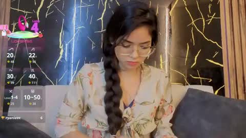 CAROLINA  online show from 04.15.26