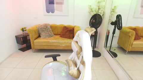 CAROLINA.  online show from 04.02.26