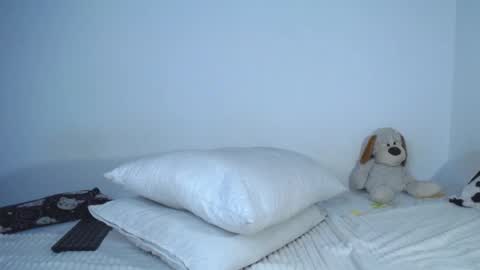 Snapshot of carolina_ml chatting on 10.14.25 CarolinaM online show from 10.14.25