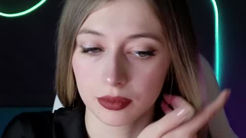 Carolina online show from 12.04.24