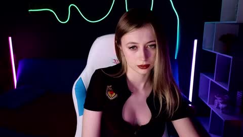 Carolina online show from 12.04.24