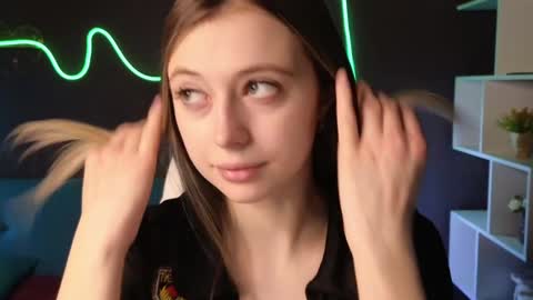 Carolina online show from 02.04.25