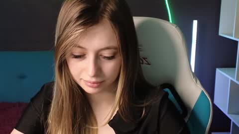 Carolina online show from 02.04.25