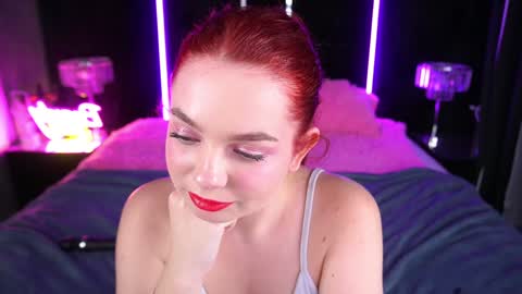 Snapshot of carolinadia chatting on 12.12.24 carolinadia online show from 12.12.24