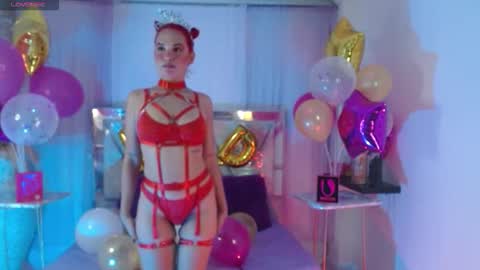 Snapshot of carolinagarcia1234 chatting on 10.29.25 CAROLINA GARCIA online show from 10.29.25