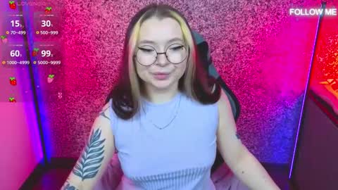 Snapshot of carolinareaperr chatting on 10.05.25 Ask me better xx online show from 10.05.25