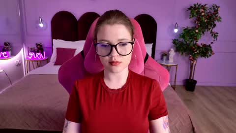 Snapshot of carolinasherry chatting on 05.11.26 carolinasherry online show from 05.11.26