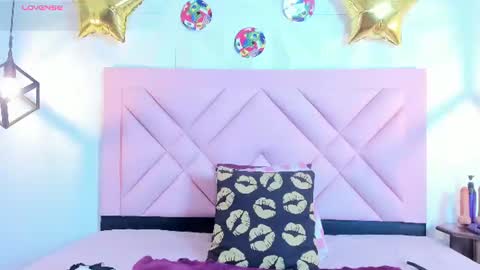 caroline daring online show from 06.22.26