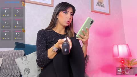  Caroline  online show from 01.18.25