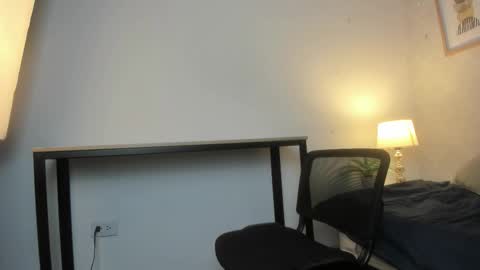 Snapshot of caroline_dh chatting on 02.04.26 Caroline online show from 02.04.26