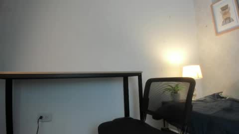 Snapshot of caroline_dh chatting on 02.13.26 Caroline online show from 02.13.26