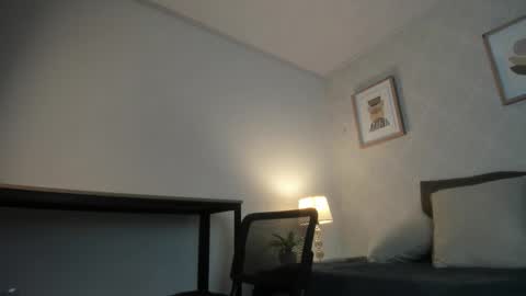 Snapshot of caroline_dh chatting on 02.19.26 Caroline online show from 02.19.26