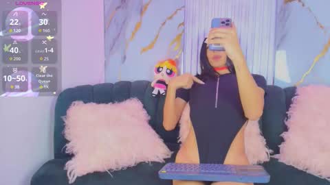 caroline_foster1 online show from 01.10.26