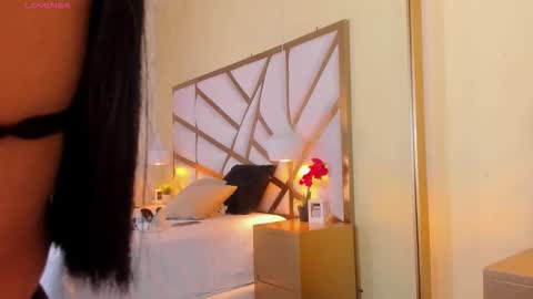 Snapshot of caroline_maldonado chatting on 11.09.25 Caroline online show from 11.09.25