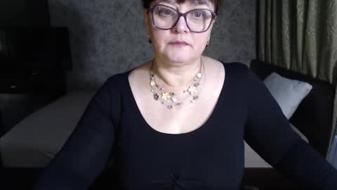 Snapshot of carolinedream_ chatting on 11.07.25 CarolineDream online show from 11.07.25