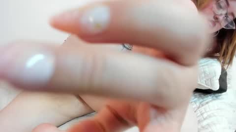 Snapshot of carolineevanss1 chatting on 10.10.25 Carolinee online show from 10.10.25