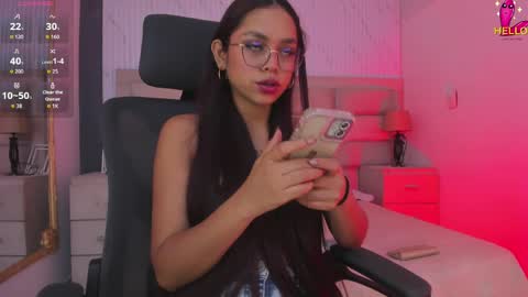 Caroline online show from 04.10.26