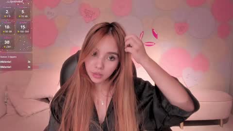 Snapshot of carolinegrace_ chatting on 12.03.24 Caro online show from 12.03.24