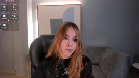 Snapshot of carolinegrace_ chatting on 12.29.24 Caro online show from 12.29.24