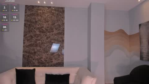 Snapshot of carolinegrace_ chatting on 01.09.25 Caro online show from 01.09.25