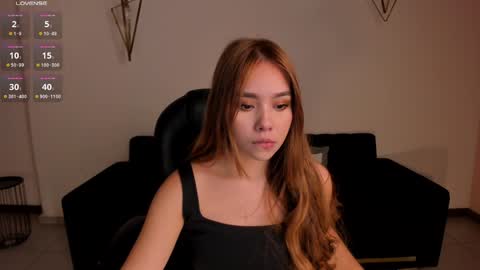 Snapshot of carolinegrace_ chatting on 01.22.25 Caro online show from 01.22.25