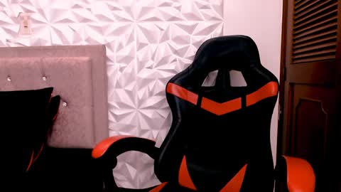 CAROLINE online show from 06.03.26