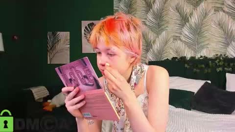 CarolineRichter online show from 12.18.25