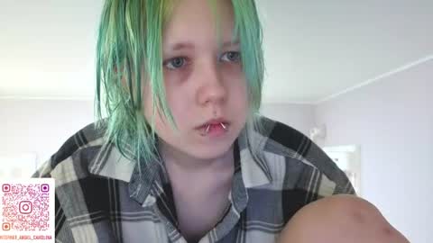 Snapshot of carolinerichter chatting on 07.18.26 CarolineRichter online show from 07.18.26