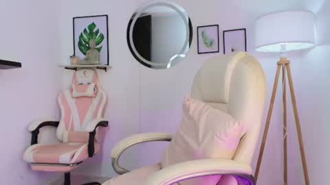 Snapshot of carolyne_sweet chatting on 07.14.26 carolyne_sweet online show from 07.14.26