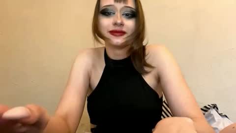 Elizabeth online show from 09.21.25