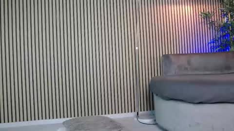 carolynnx online show from 10.16.25