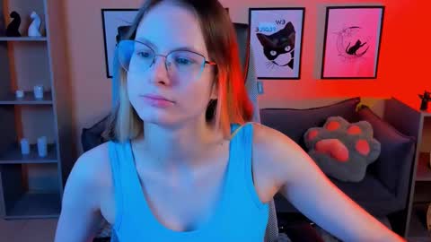 Snapshot of carrie_roses chatting on 09.26.25 carrie_roses online show from 09.26.25