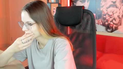 Snapshot of carrie_roses chatting on 10.07.25 carrie_roses online show from 10.07.25