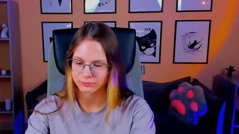 Snapshot of carrie_roses chatting on 10.09.25 carrie_roses online show from 10.09.25