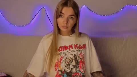 Snapshot of carriebradshawww chatting on 09.26.25 carriebradshawww online show from 09.26.25