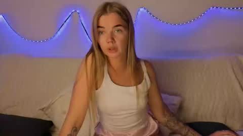 Snapshot of carriebradshawww chatting on 10.01.25 carriebradshawww online show from 10.01.25