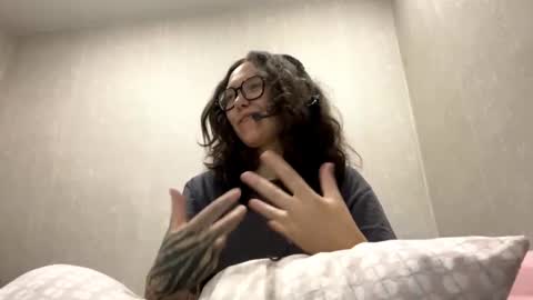 Emilia online show from 11.12.25