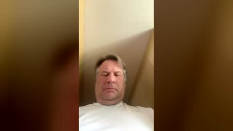 Snapshot of carsonlong chatting on 05.17.26 carsonlong online show from 05.17.26