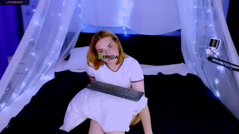 casey_meow_ online show from 09.30.25