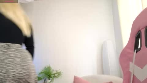 Casey Robbins online show from 11.10.25