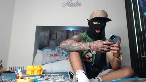Snapshot of cash_master77 chatting on 01.12.25 Cash Master777 online show from 01.12.25