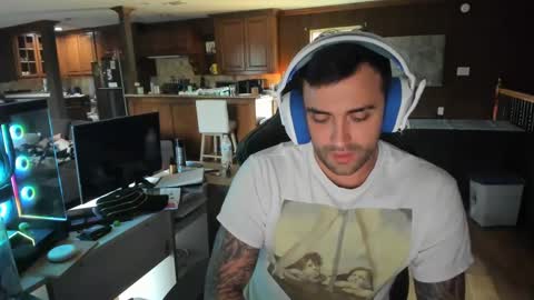 Snapshot of cashmaster_sterling chatting on 09.09.25 Sterling online show from 09.09.25