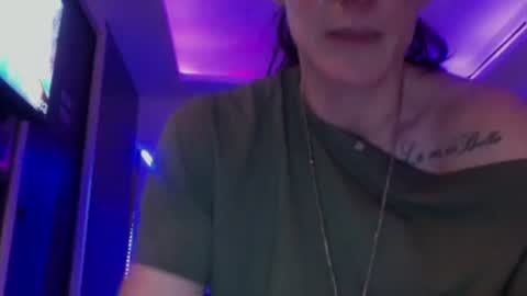 Snapshot of cassandra06400 chatting on 10.02.25 cassandra06400 online show from 10.02.25