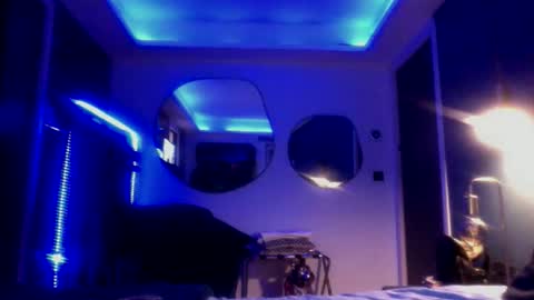 Snapshot of cassandra06400 chatting on 10.13.25 cassandra06400 online show from 10.13.25