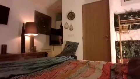 Snapshot of cassandra06400 chatting on 10.30.25 cassandra06400 online show from 10.30.25