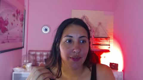 Snapshot of cassandra_ruizz chatting on 11.03.25 573215024606 online show from 11.03.25