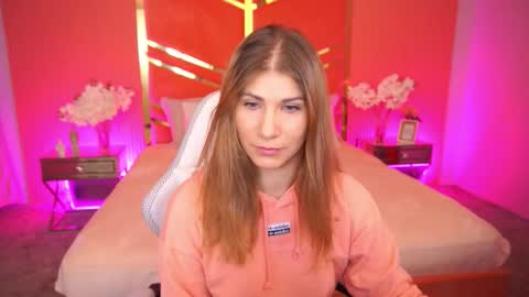 Snapshot of cassandragood chatting on 09.22.25 Lena online show from 09.22.25