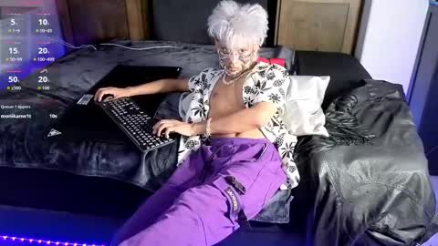 Snapshot of cassidykayde chatting on 09.27.25 cassidykayde online show from 09.27.25